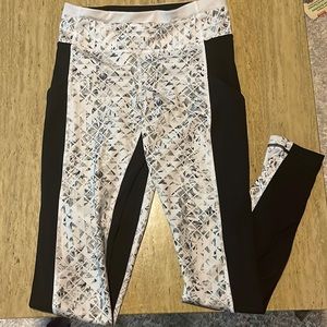 Lululemon leggings size 4